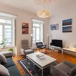 Flh Mouros Spacious Apartment