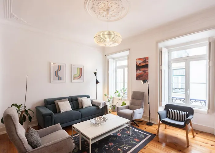 Flh Mouros Spacious Apartment