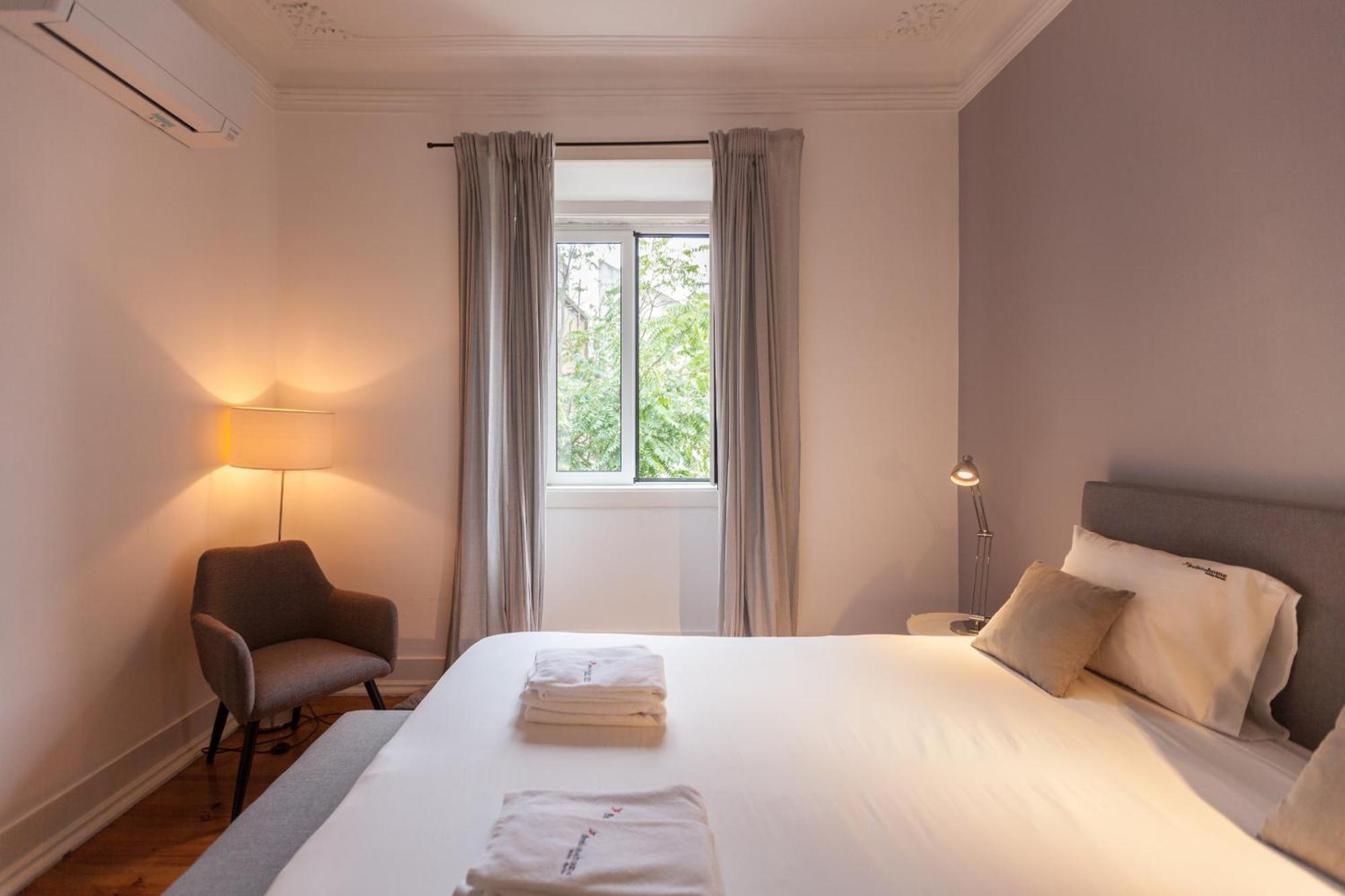 Flh Mouros Spacious Apartamento